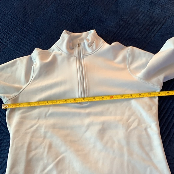 Nike Women’s fleece zip pullover size Medium - Picture 9 of 9